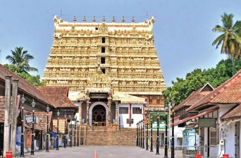 Hotel Sunday - Townhouse Club Airport Trivandrum トリバンドラム