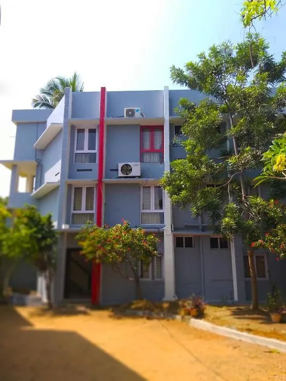 Hotel Sunday - Townhouse Club Airport Trivandrum トリバンドラム