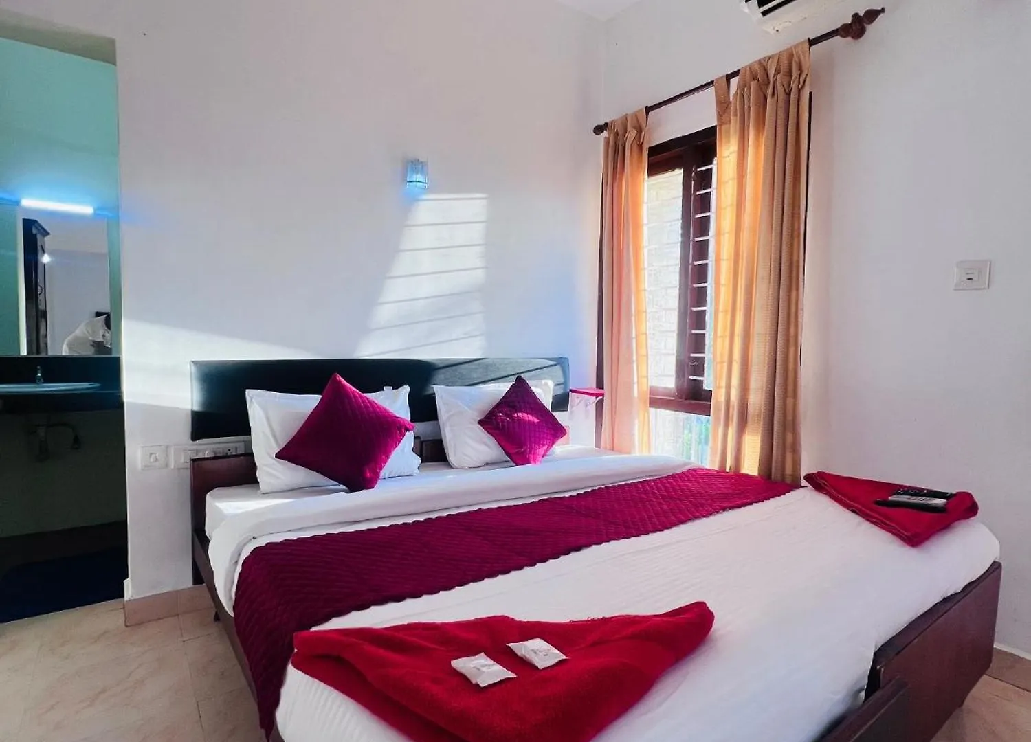 Hotel Sunday - Townhouse Club Airport Trivandrum トリバンドラム