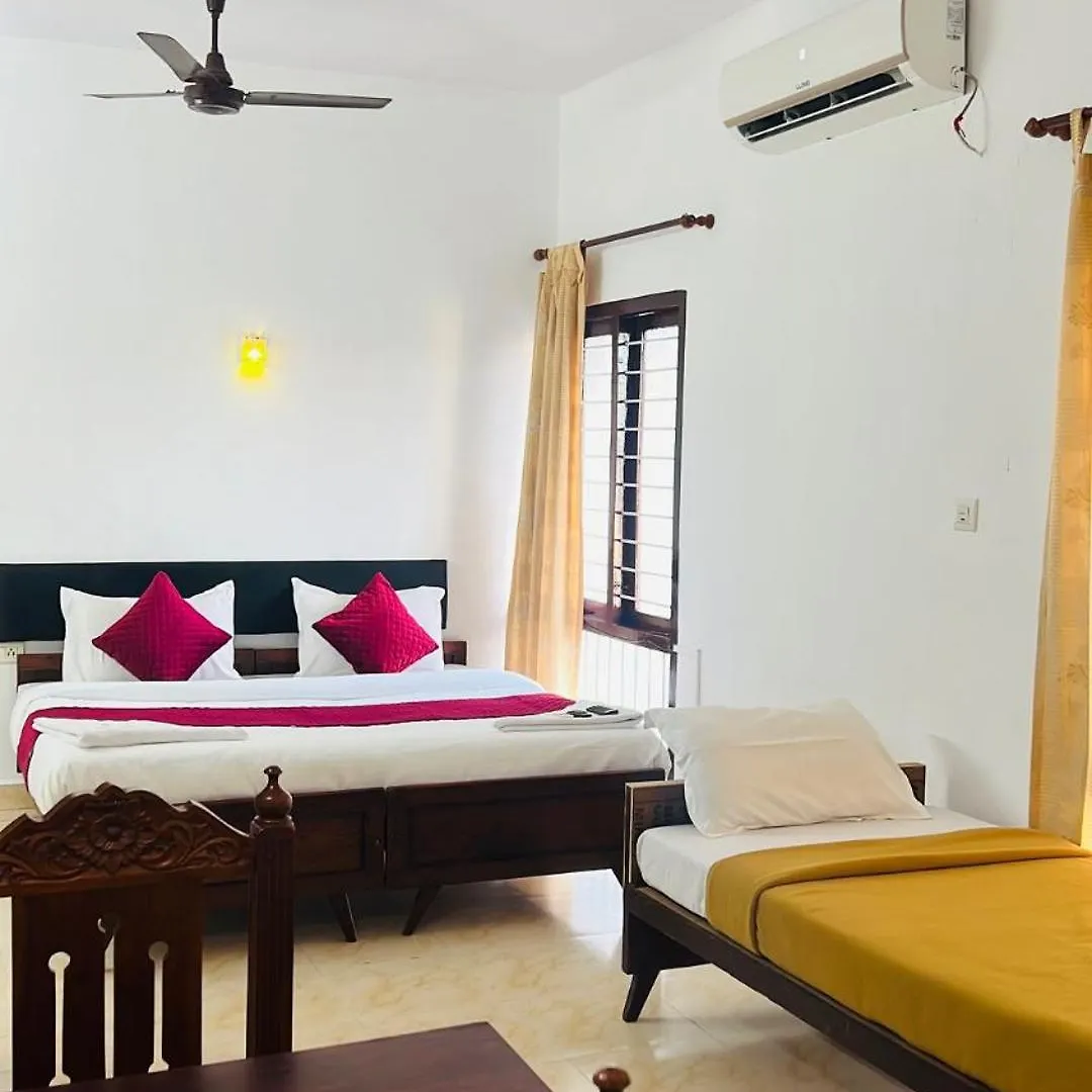 Hotel Sunday - Townhouse Club Airport Trivandrum トリバンドラム