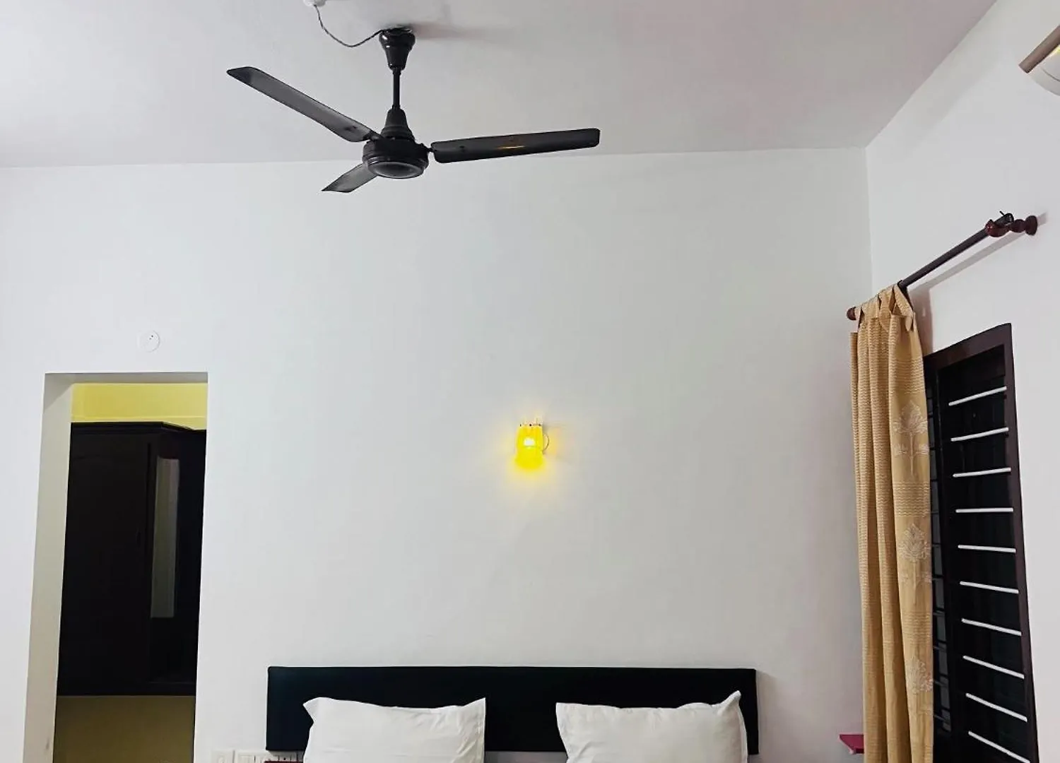 Hotel Sunday - Townhouse Club Airport Trivandrum トリバンドラム